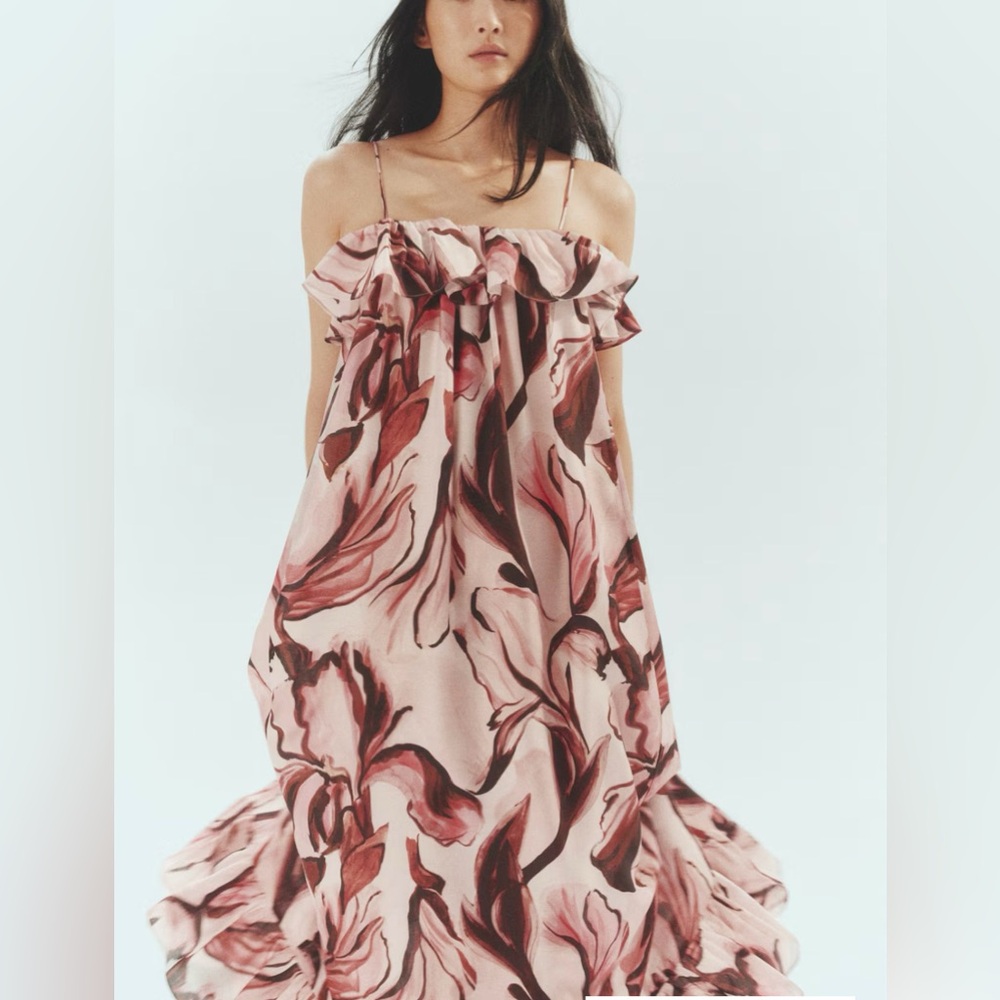 H&M Flared Maxi Dress. (Light pink/dark pink/black floral) S & L. NWT. SOLD OUT